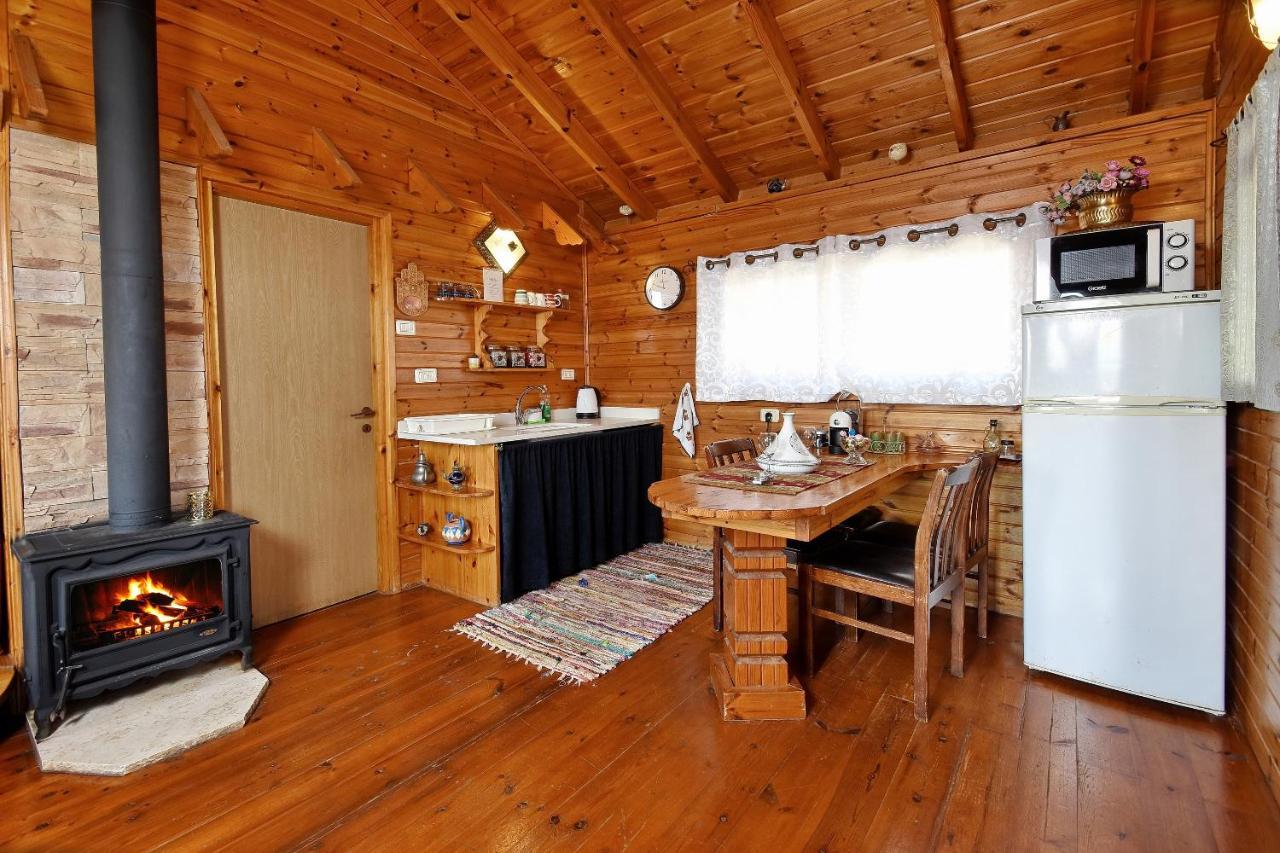 Tal Nof Cabins Villa Manot Exteriör bild