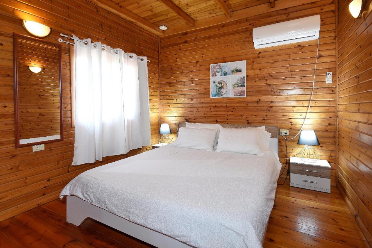 Tal Nof Cabins Villa Manot Exteriör bild